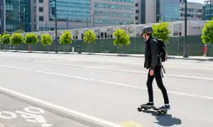 How Do I Ride An Electric Skateboard?