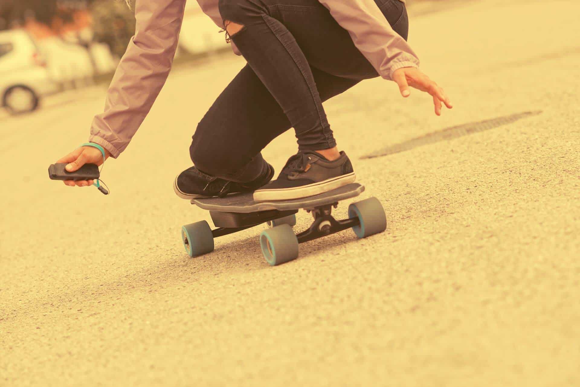 2018 Review: Top 5 Best Electric Skateboards for Adults Motorized Rides 2018 Review: Top 5 Best Electric Skateboards for Adults Motorized Rides
